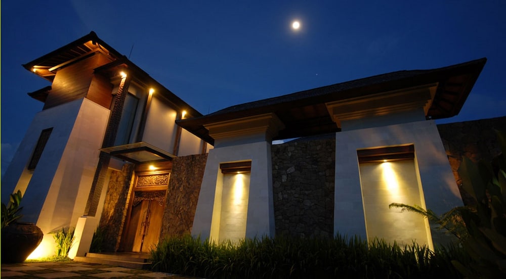 Swarapadi Villa in BALI