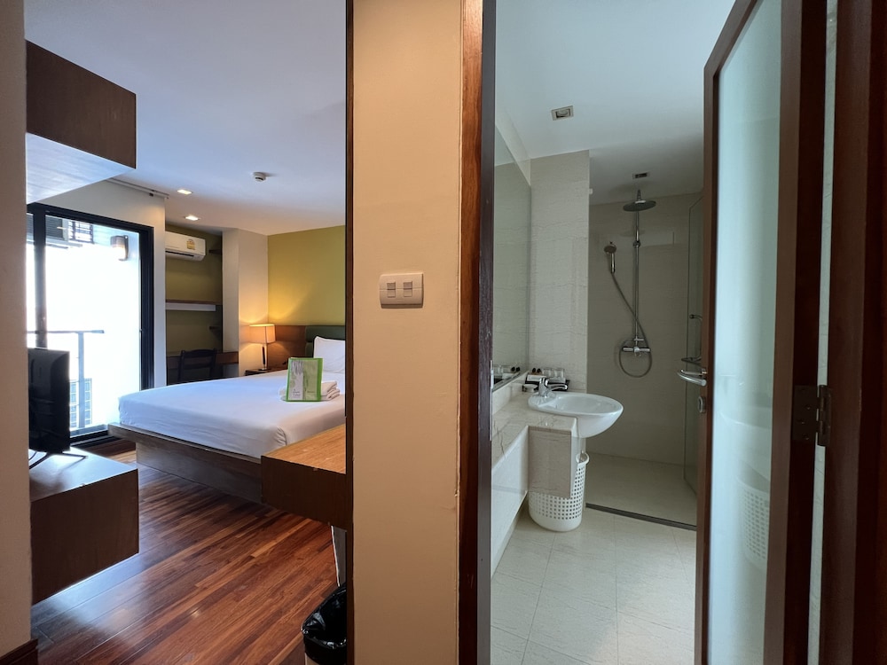 Silom Forest Exclusive Residence 60/65
