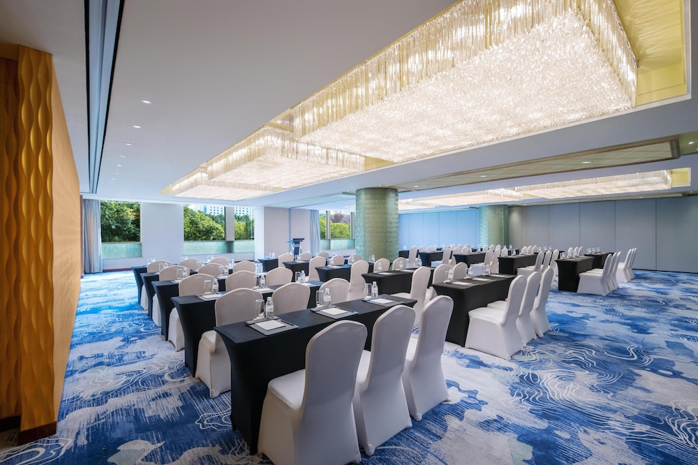 Radisson Blu Hotel Shanghai New World 62/71