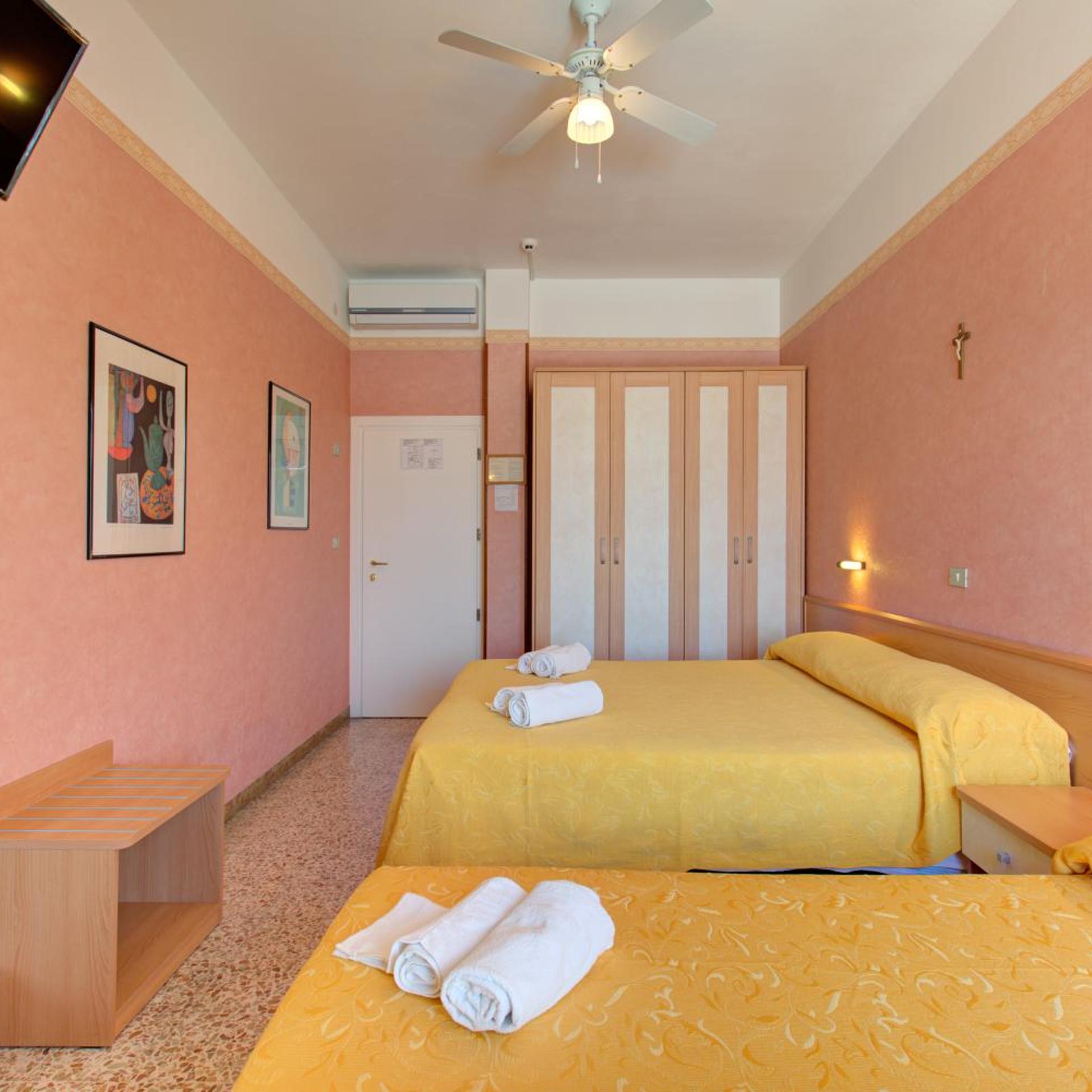 Hotel Nella 13/50