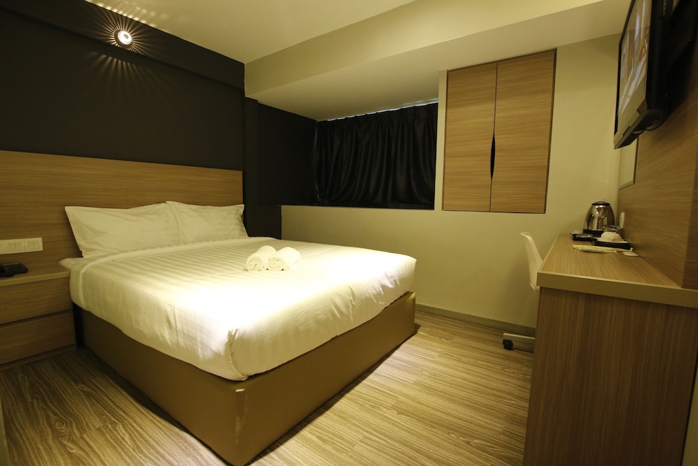 Hotel 99 - Ss2 16/48