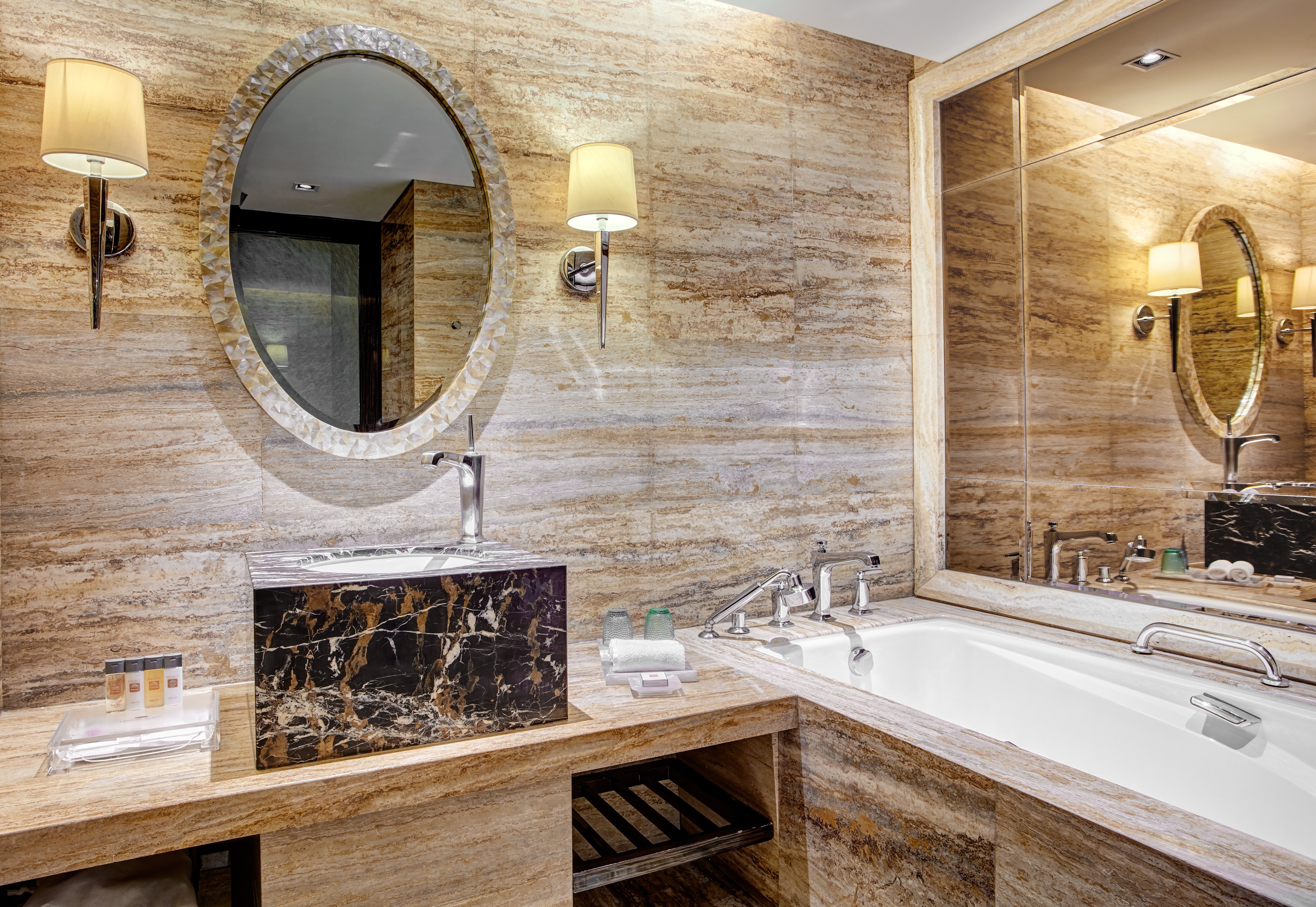 Crowne Plaza Chaoyang U Town 48/50