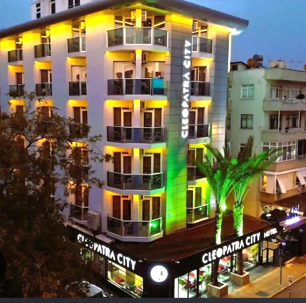 Cleopatra City Hotel 3/49