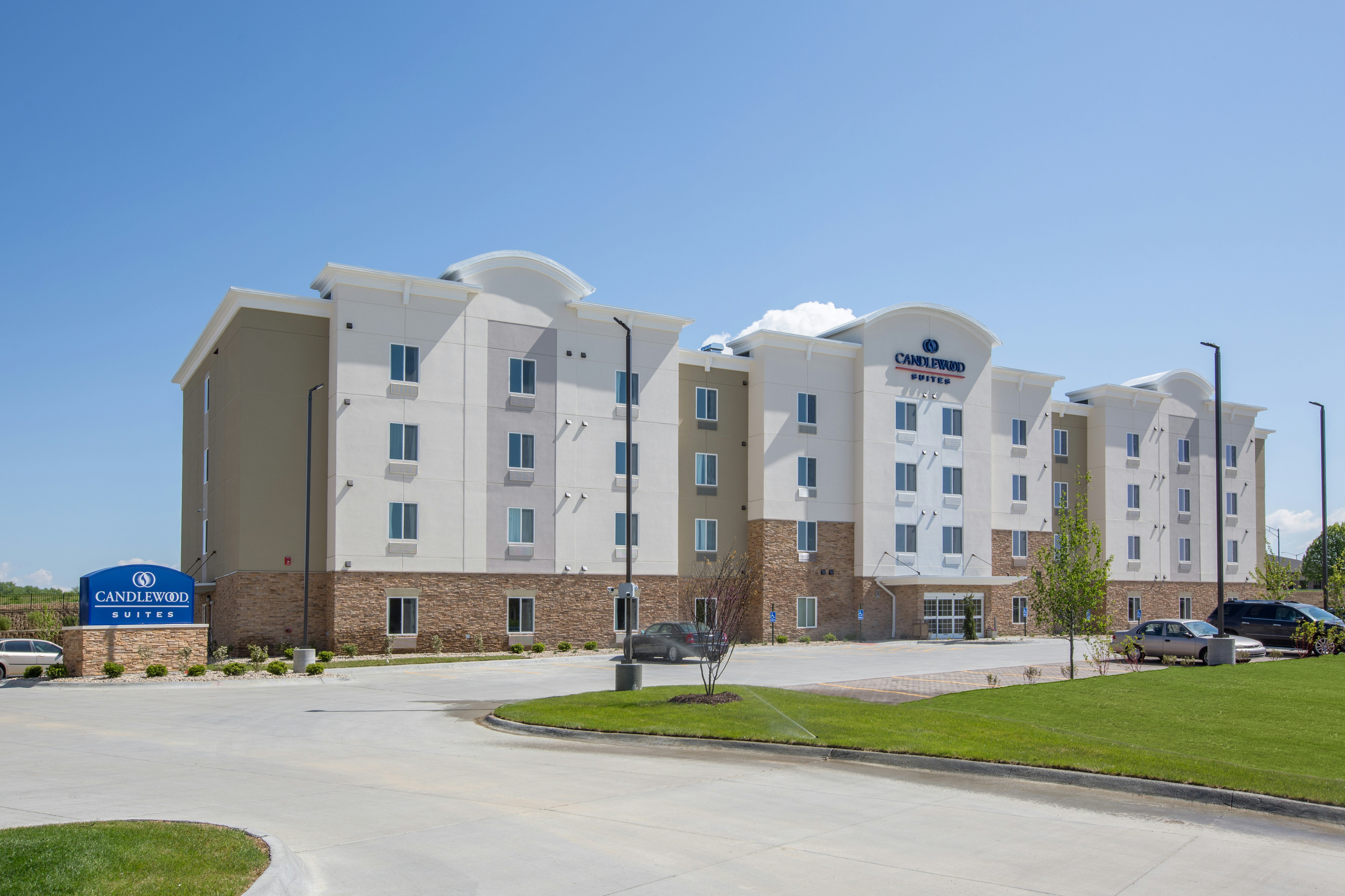 CANDLEWOOD SUITES OMAHA - MILLARD AREA 14/21