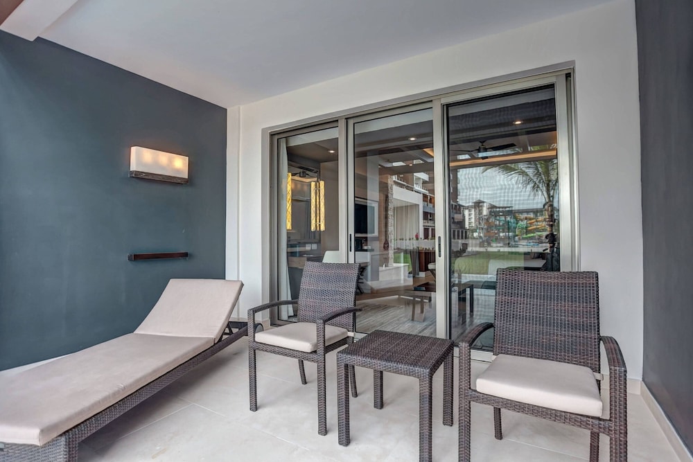 Royalton Blue Waters Montego Bay, An Autograph Collection All-Inclusive Resort 52/84