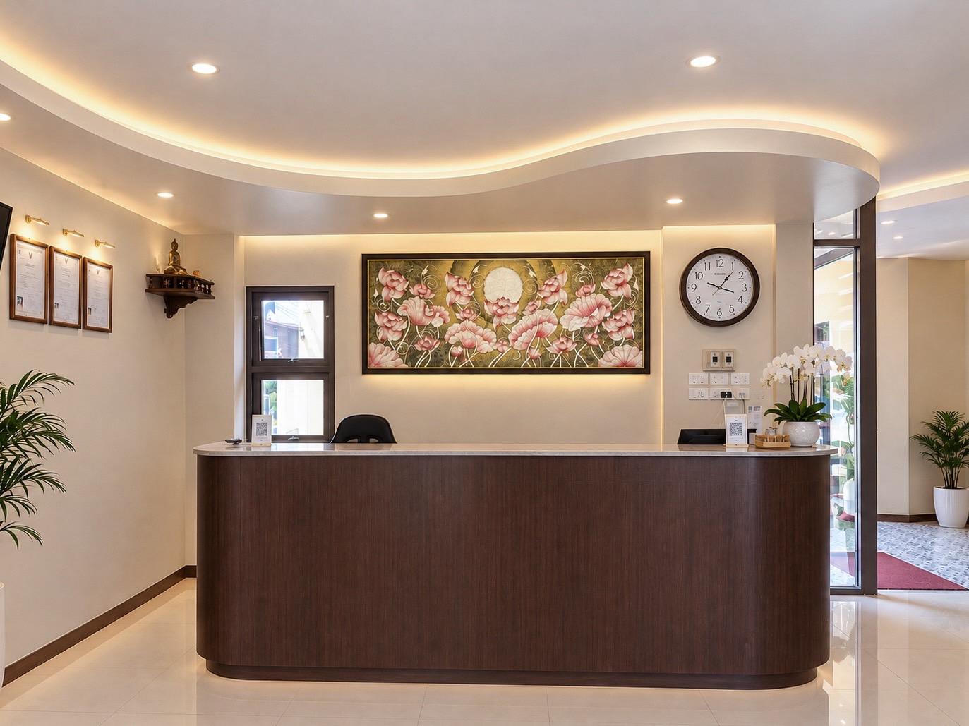 Ponburi Hotel 6/90