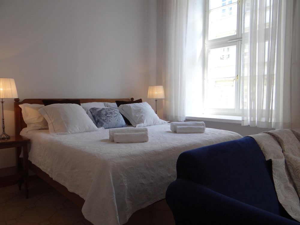 Boutique Aparthotel And Apartments 7/33