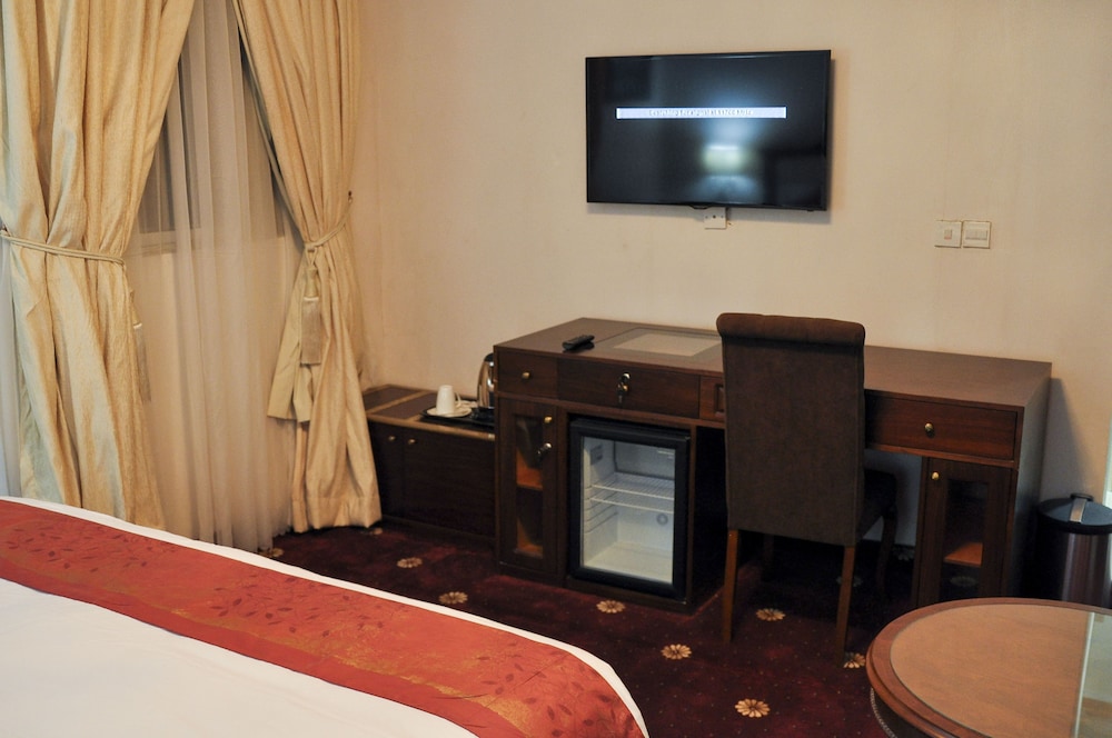 Caledonian Suites 57/63