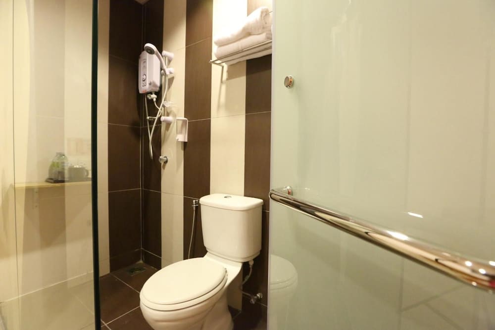 1 Hotel Taman Connaught 53/58