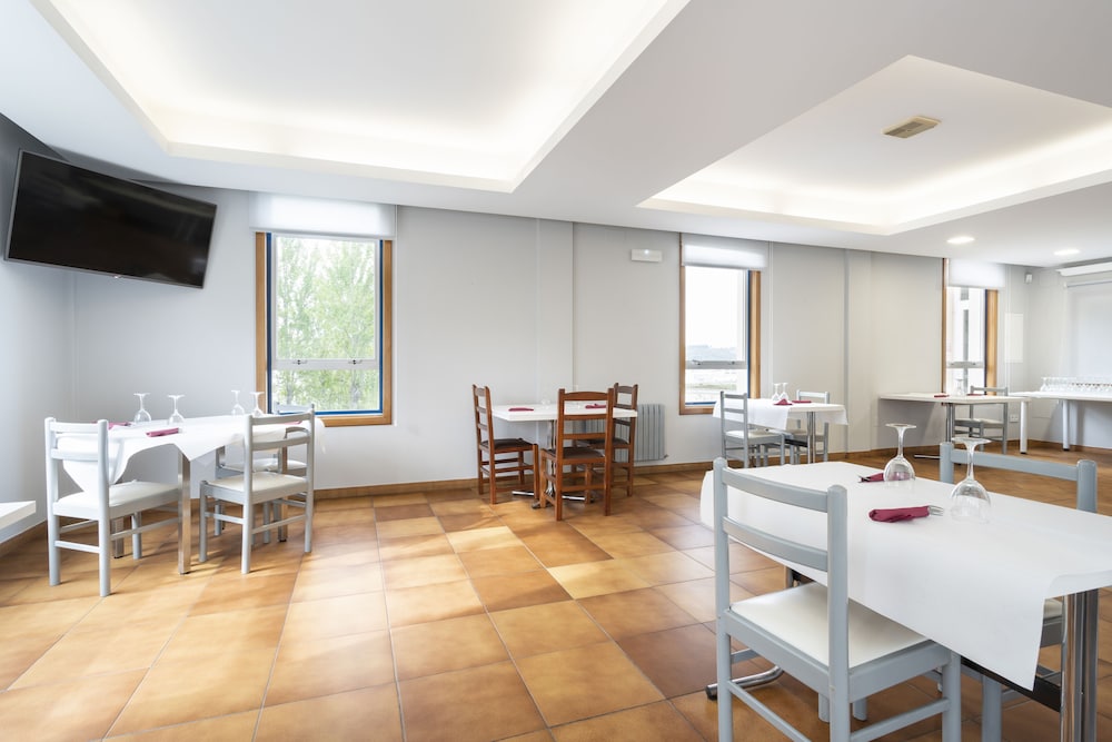 Hotel Costa Atlantica 37/49