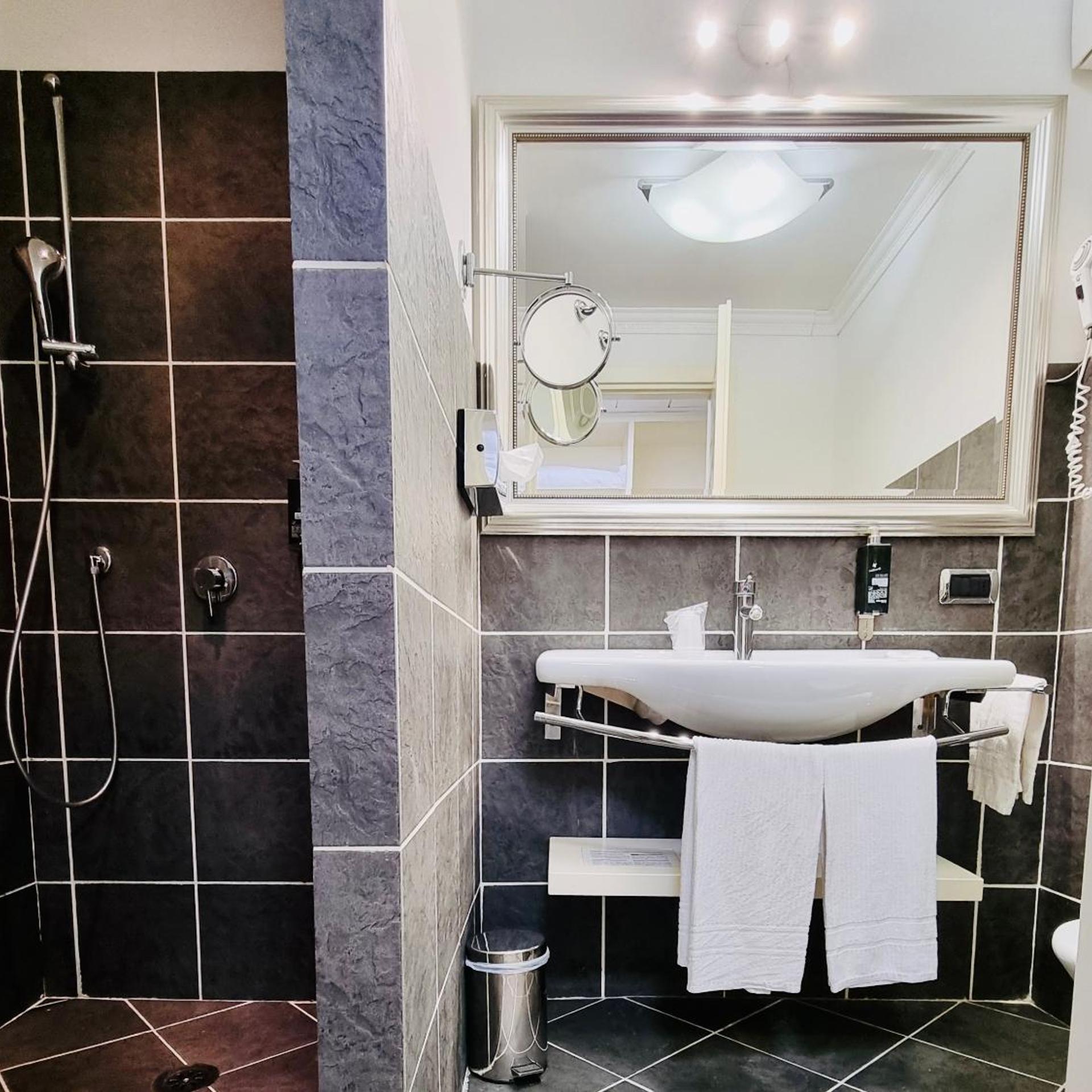 جناح بجاكوزي، Hotel Canali, Portofino Coast 8/8
