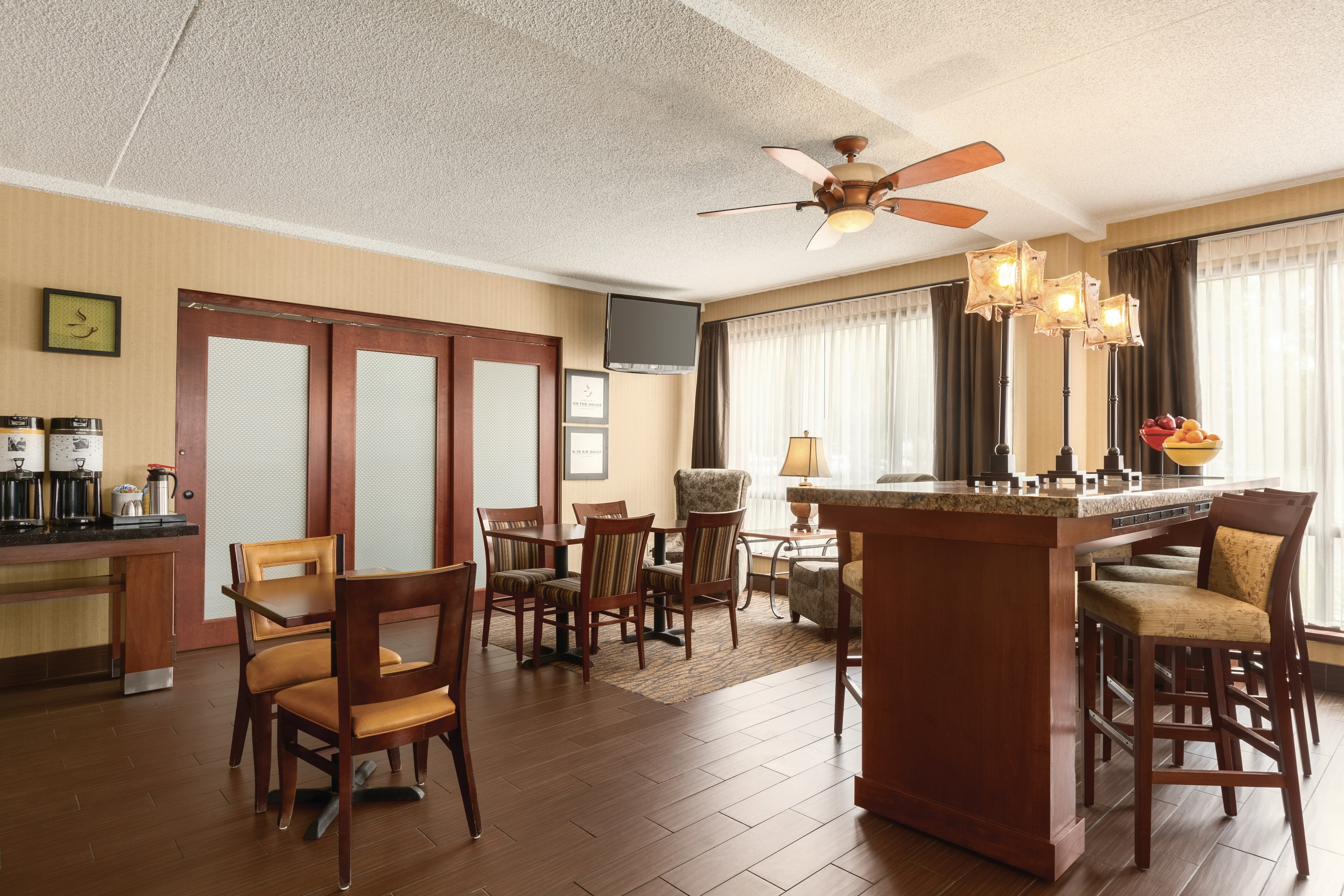 Hampton Inn Des Moines-Airport 16/24