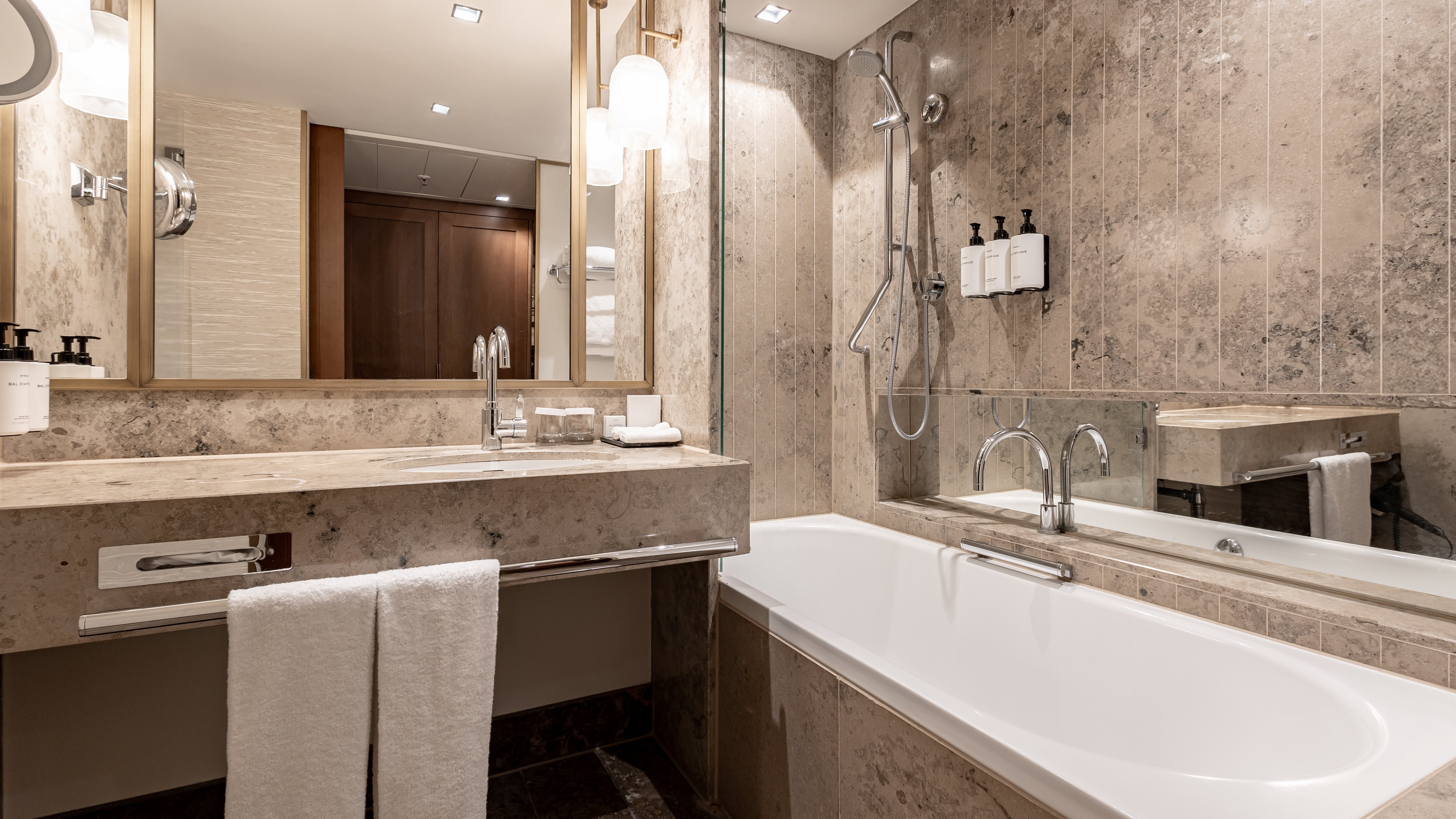 InterContinental Berlin, an IHG Hotel 77/78