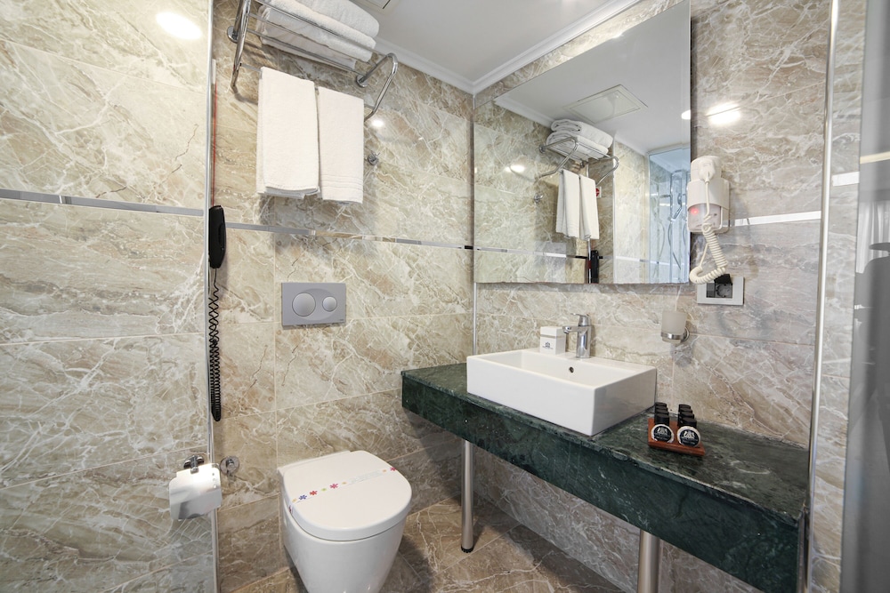 Great Fortune Hotel & SPA 12/70