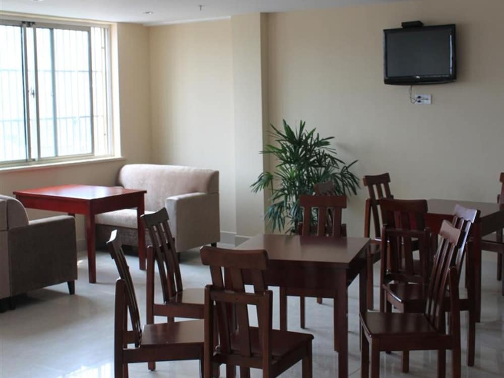 Greentree Inn Jiangsu Taizhou Jingjiang Jiangping Road Shanghai City Business Hotel 40/55