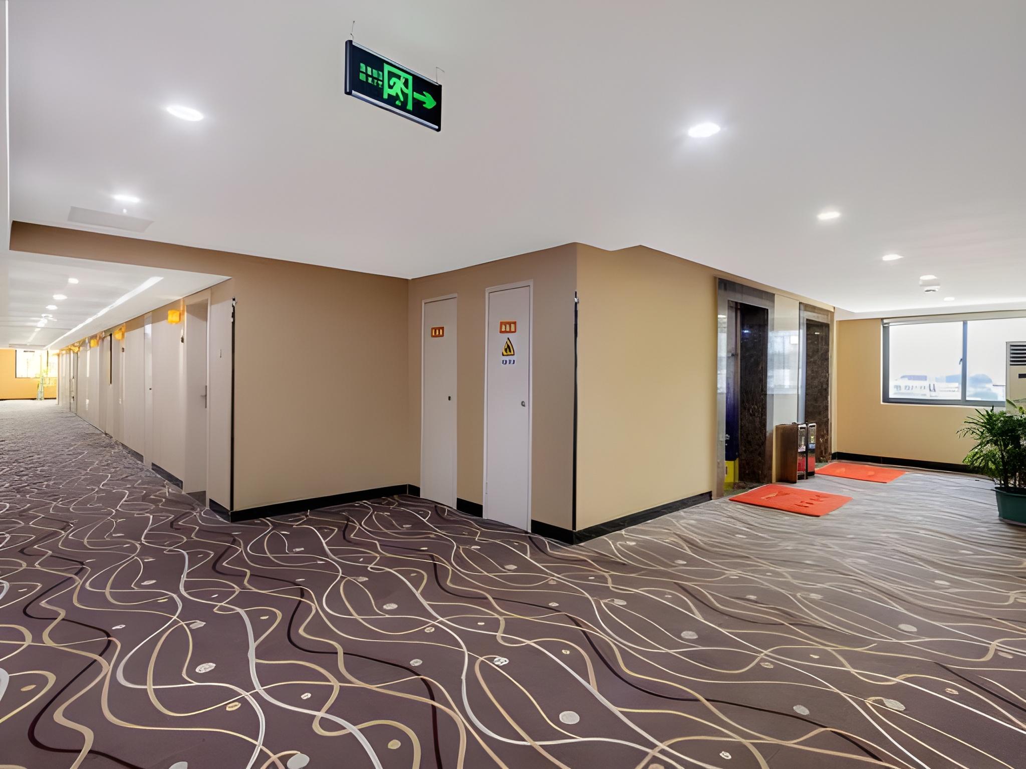 7 Days Premium Xiamen Airport 45/50