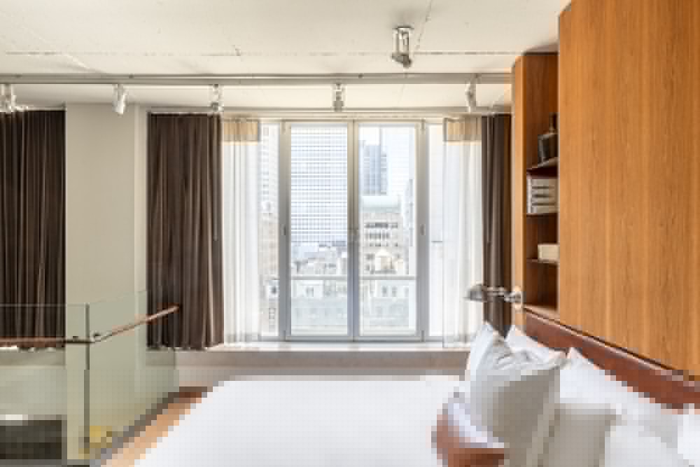 Chambers Hotel 47/70