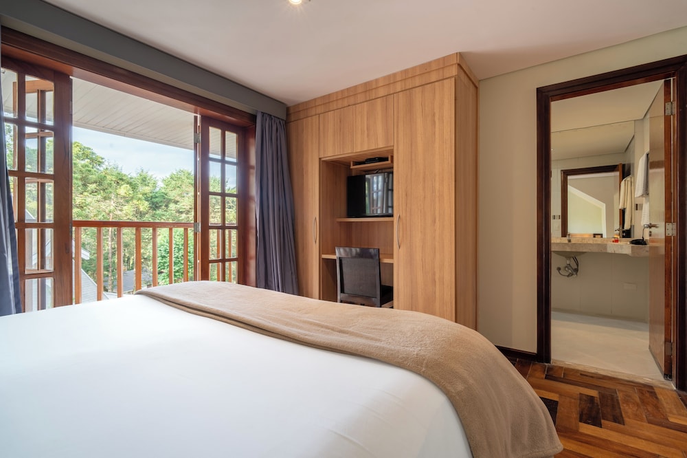 PREMIER, STUDIO, SUITE, DOUBLE BED, BALCONY