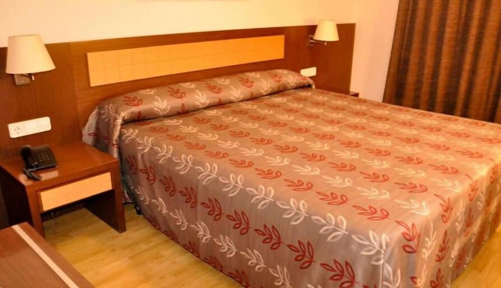 Tch Hotel 12/50
