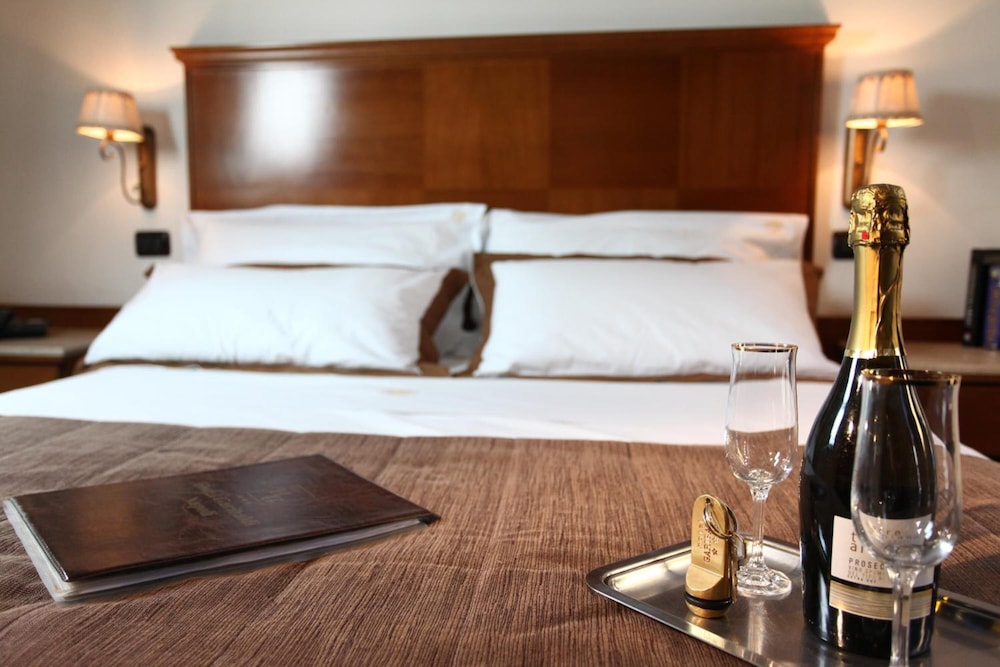Garibaldi Suite 38/71
