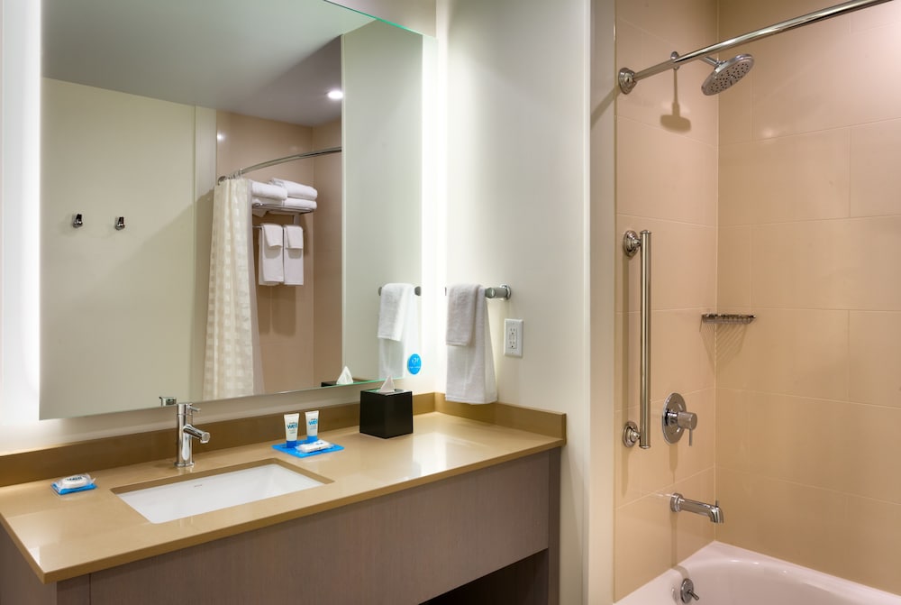 GRAND, SUITE, 2 QUEEN BEDS, SOFA, CORNER