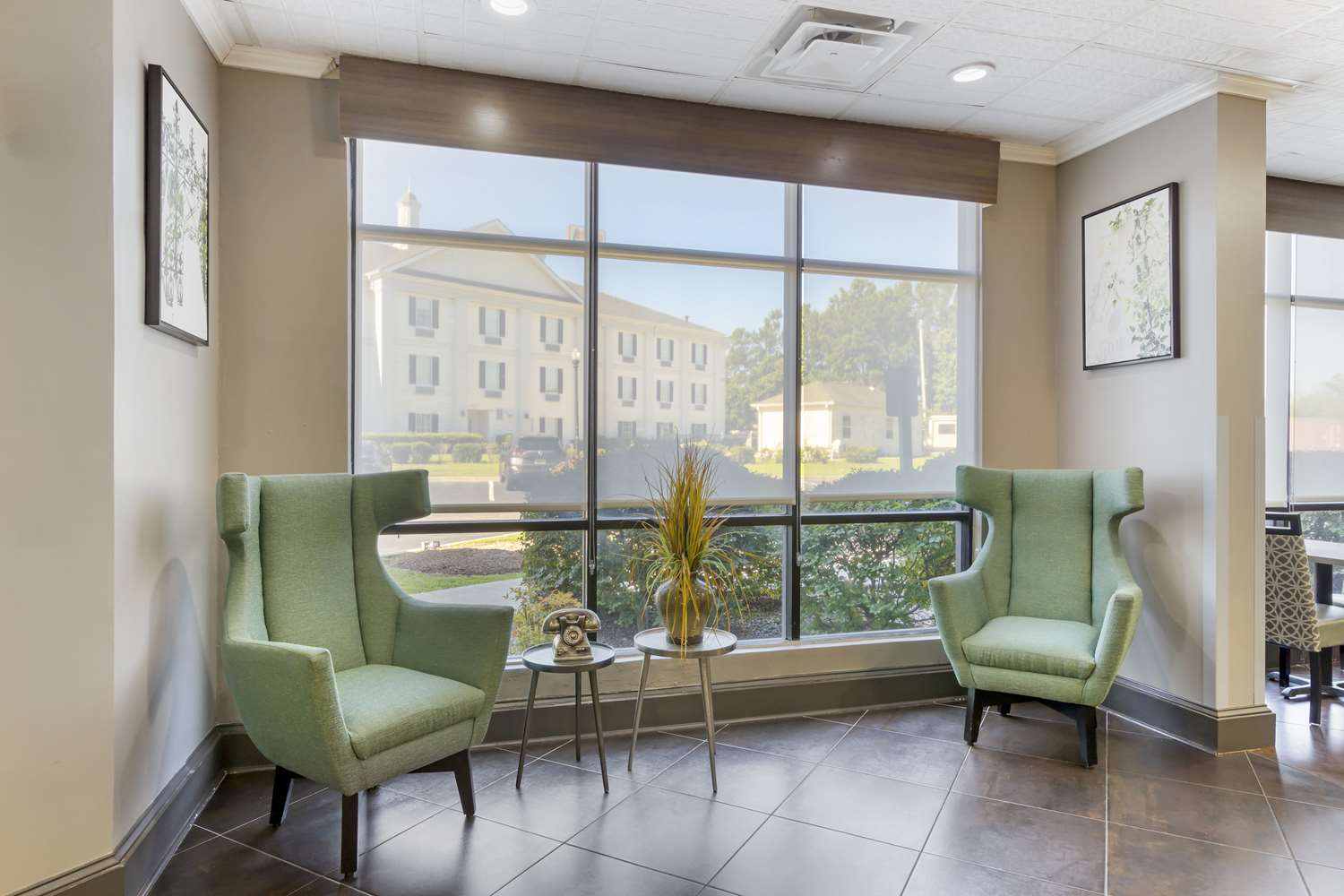 Best Western Savannah Airport Inn & Suites 12/23