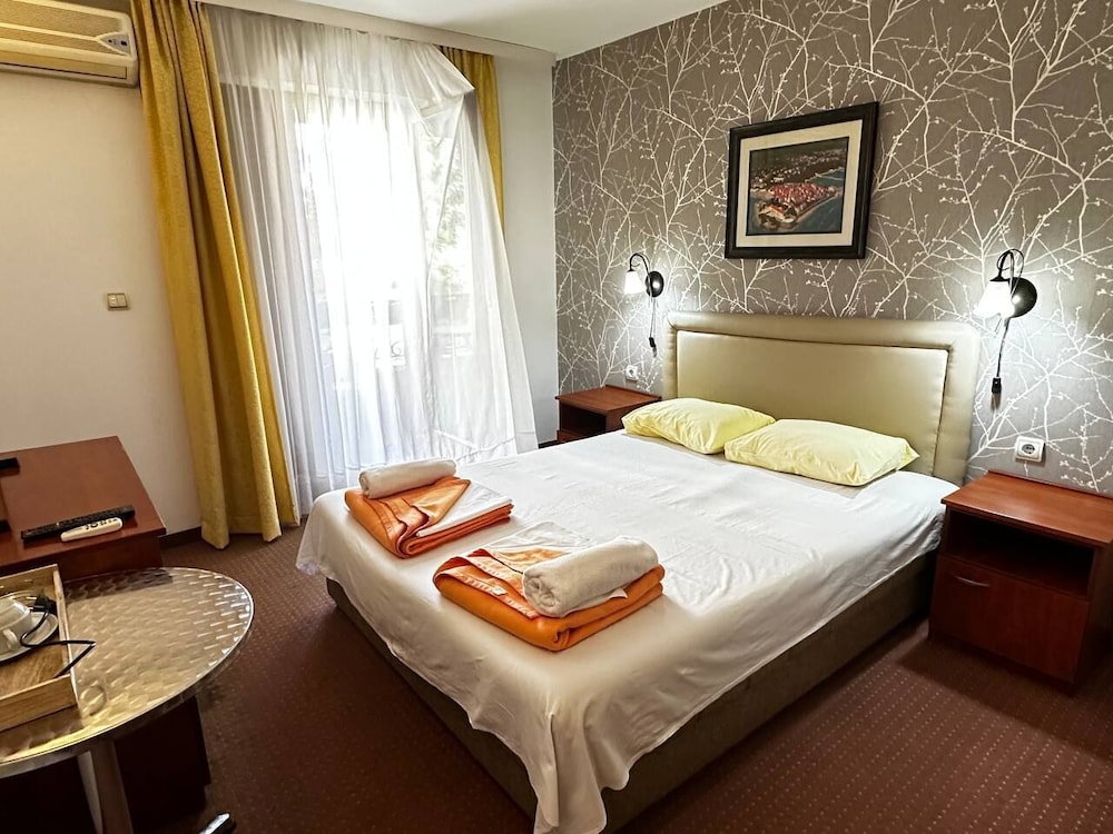 Villa Tropico 17/50