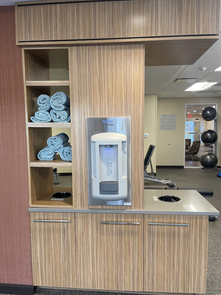 TownePlace Suites by Marriott Grand Rapids Airport Southeast 32/48