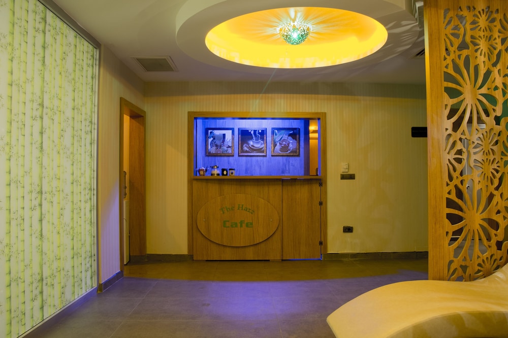Vespia Hotel 7/70