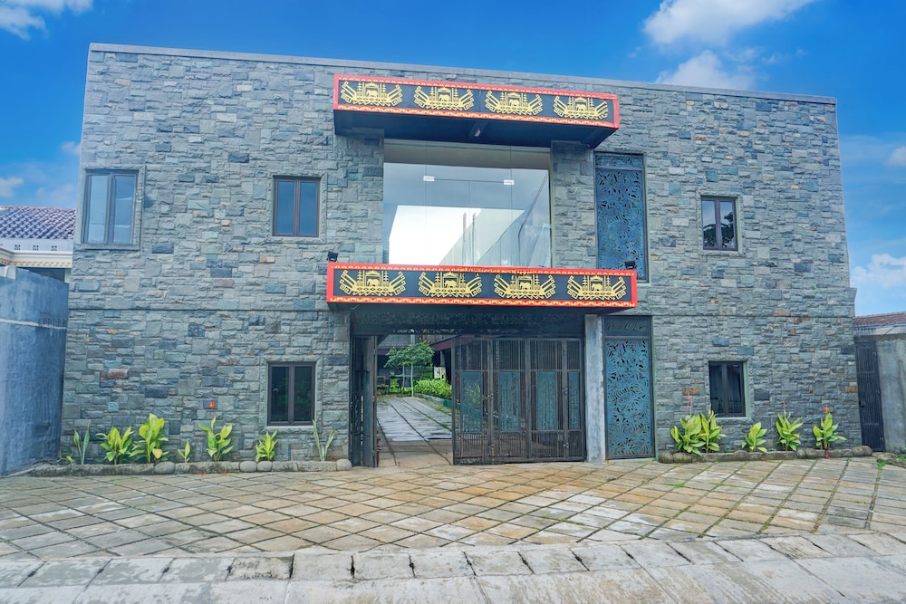 Hotel O Kedaton Near Rumah Sakit Advent Bandar Lampung Formerly Hotel Plain C Lake photo5