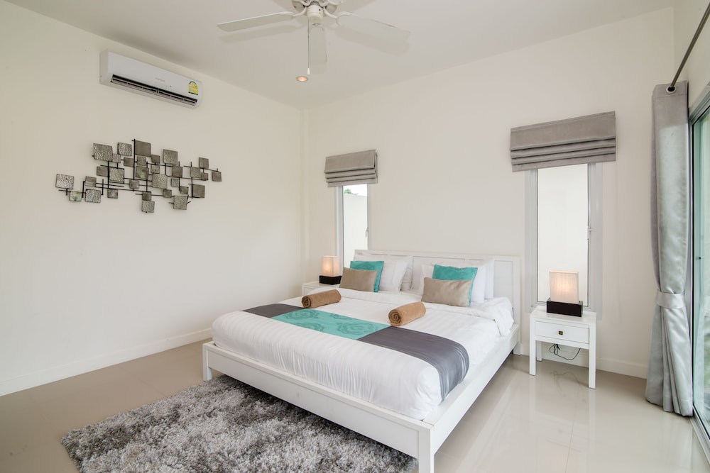 Hua Hin Pool Villa With 4 Bedrooms L27 9/50