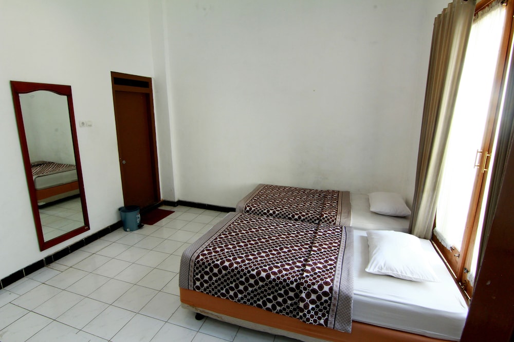 Hotel Limaran 26/77