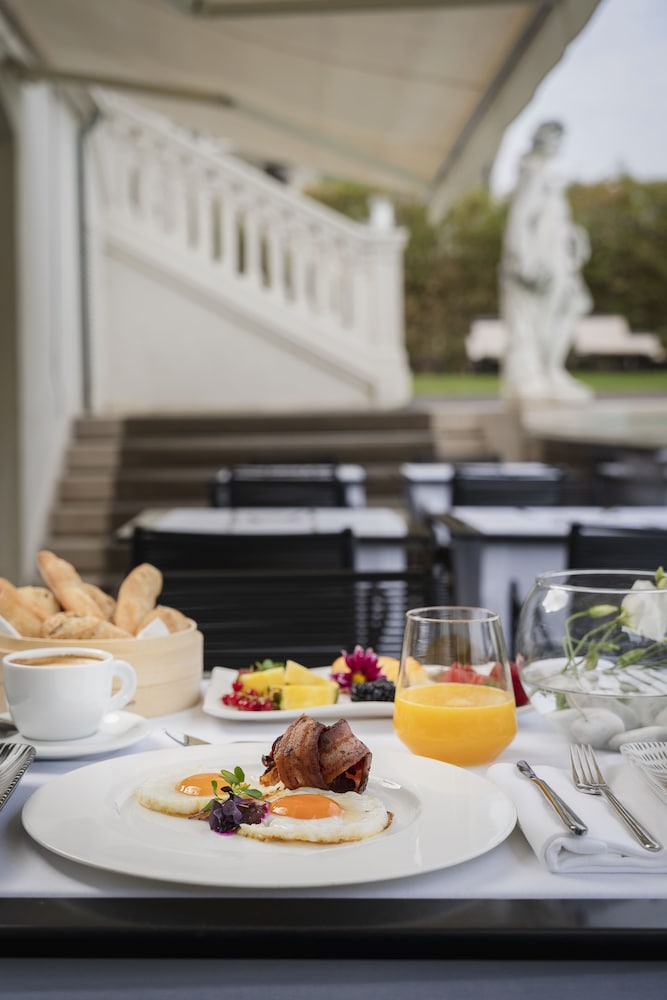 Hotel Carducci 76 61/75