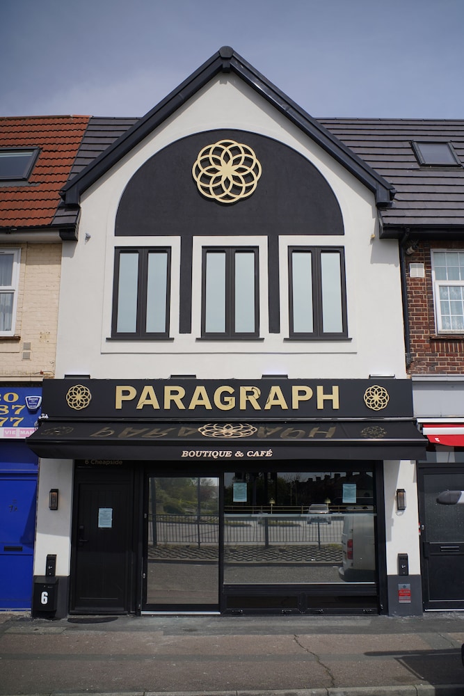 Paragraph Palmers Green - Tottenham Stadium in LONDON