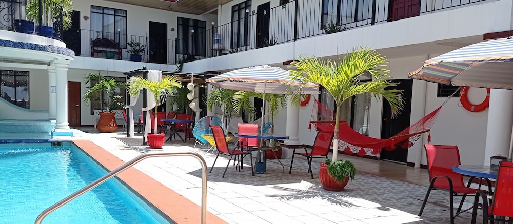 Hotel Las Brisas 26/34