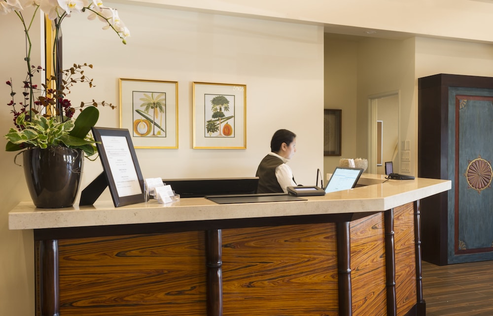 AYRES HOTEL ORANGE 5/38