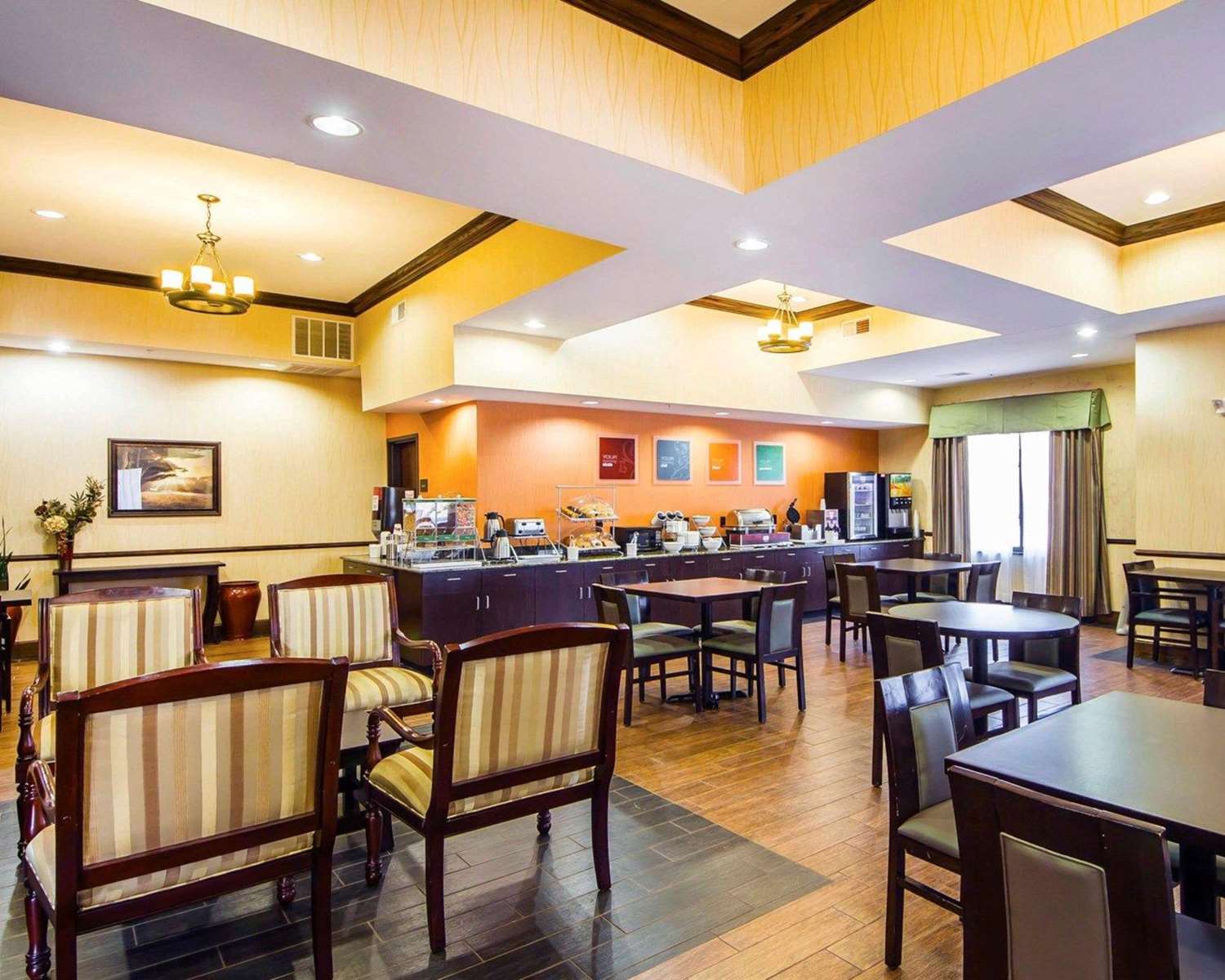 restaurant cafeteria