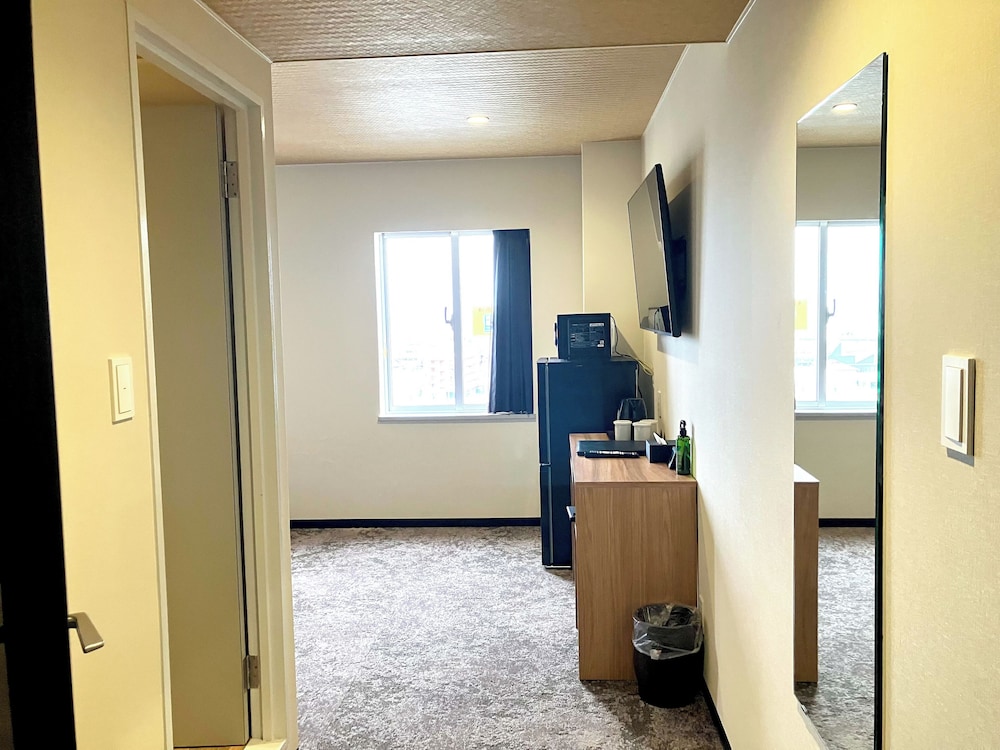 Hotel Livemax Budget Iyomishima 32/50