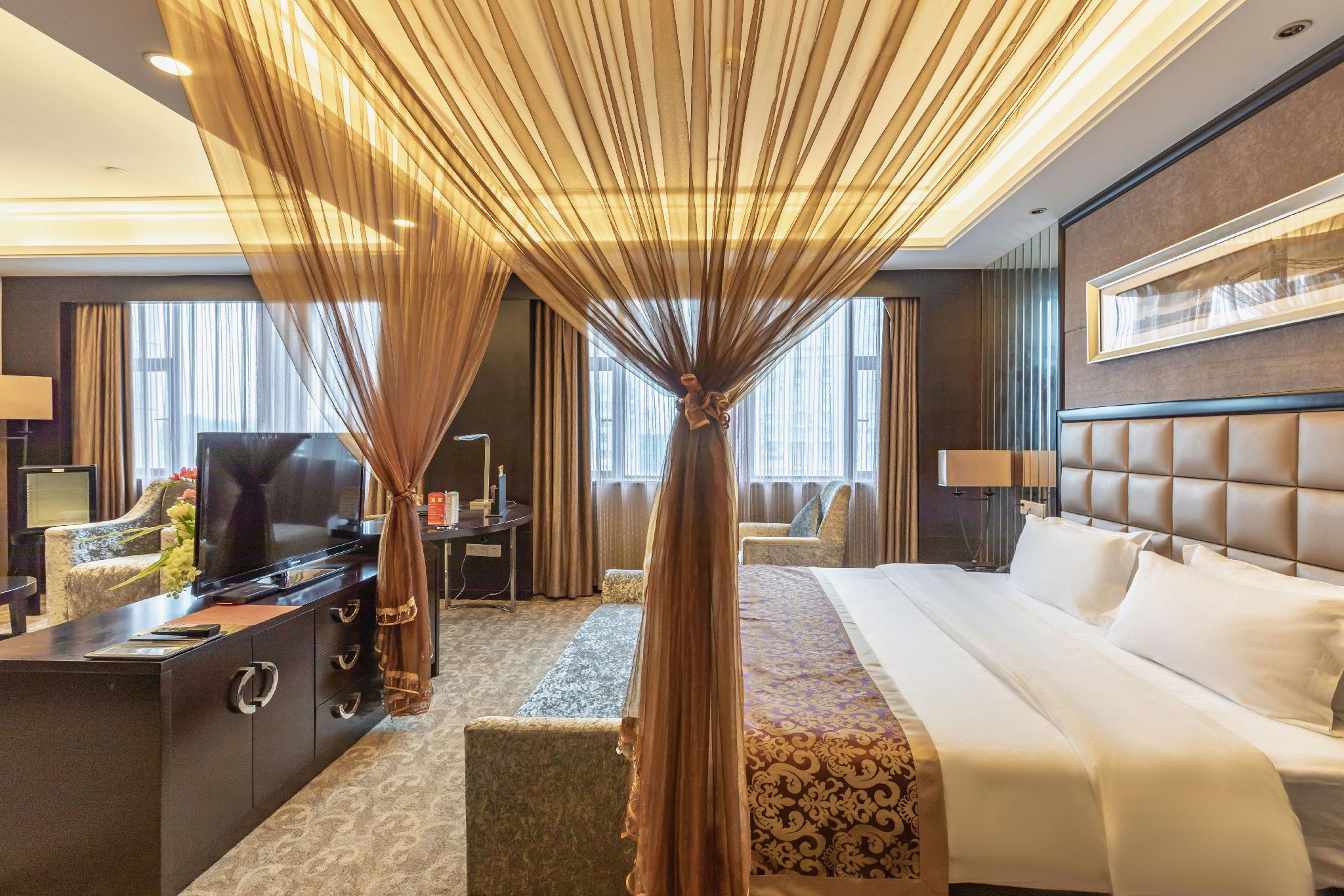 Guomao Hotel 15/35