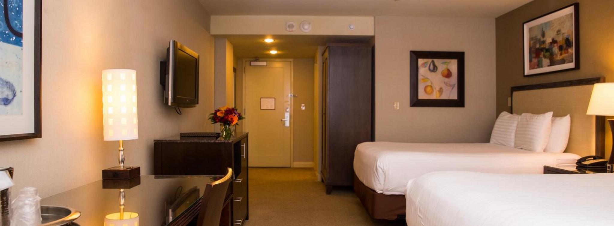 Standard, 2 Queen Beds, North Tower