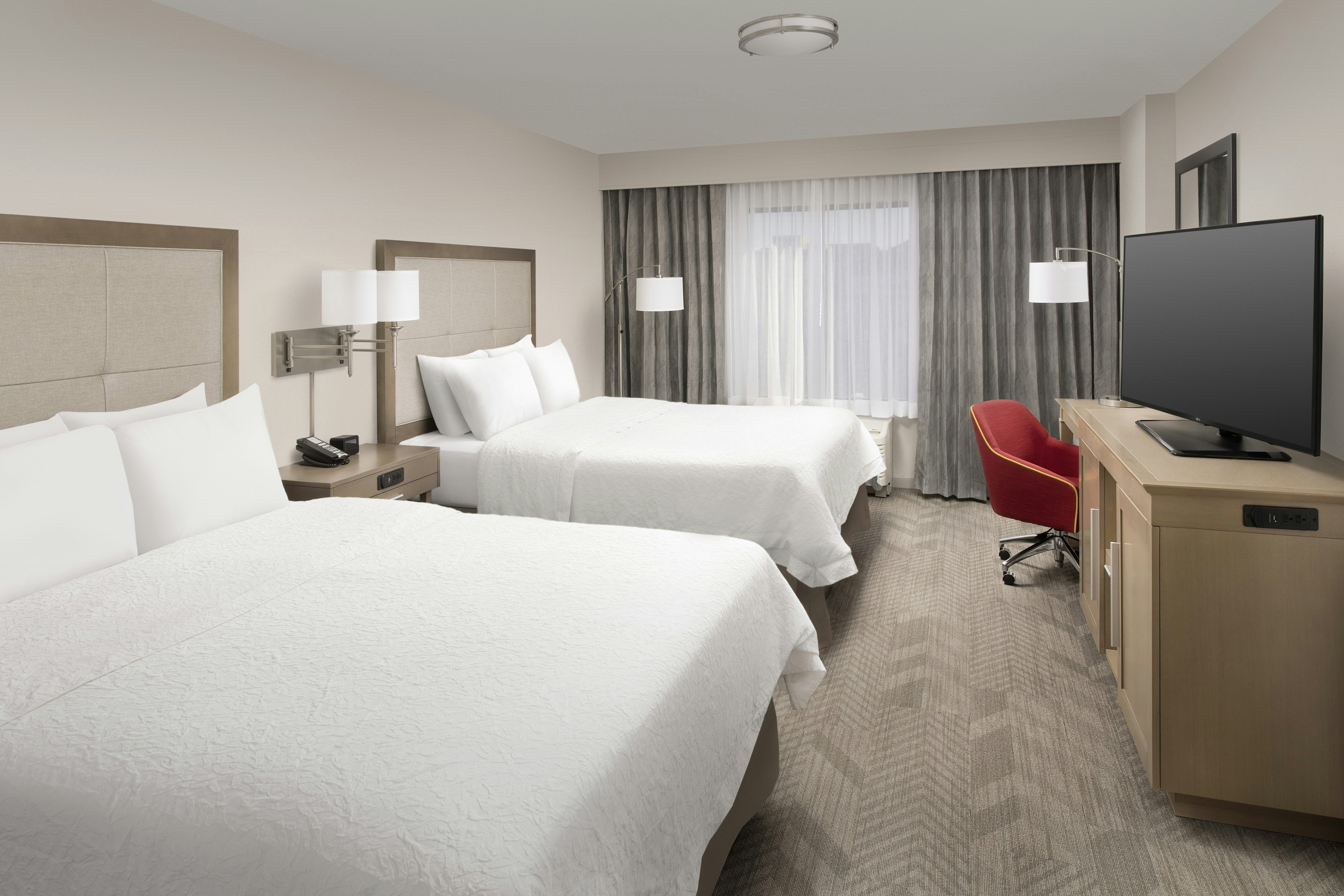 Hampton Inn & Suites Anaheim - Garden Grove 11/44