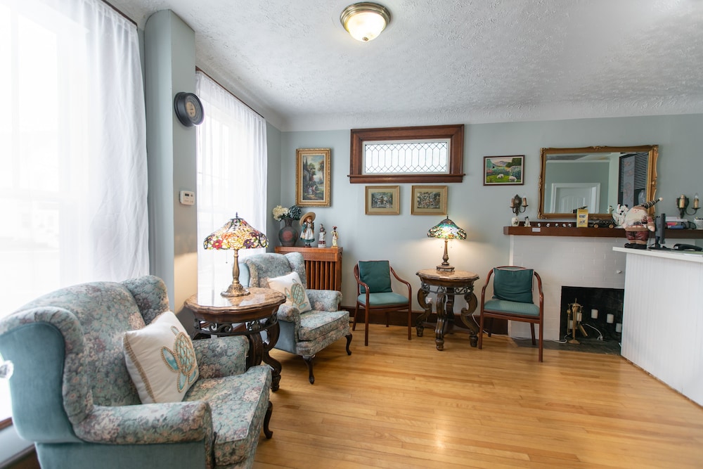 Prince Street Suites 27/50