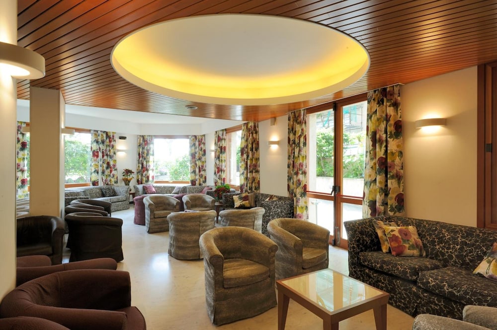 LVG Hotel Collection - Majestic 27/50