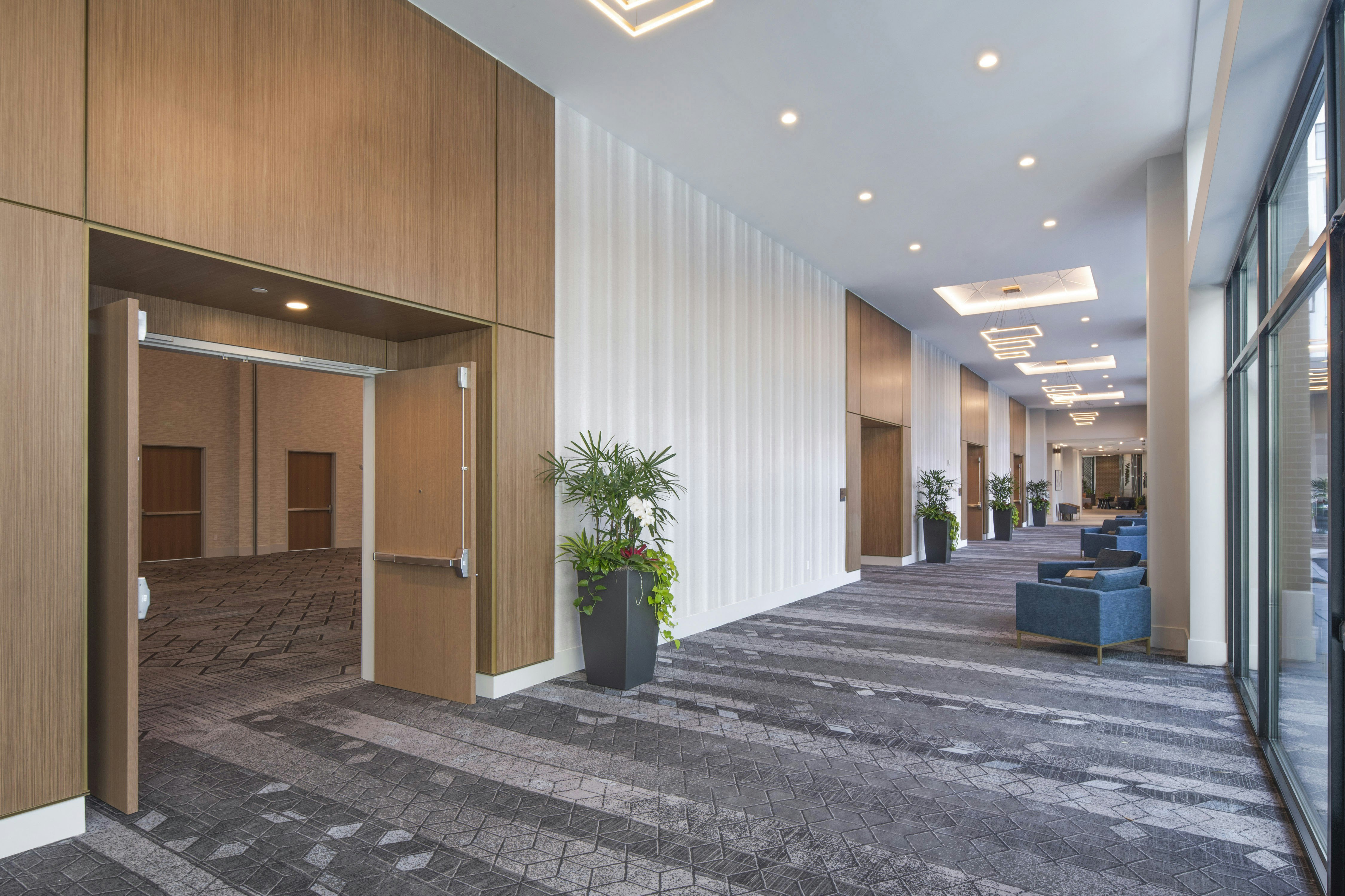 Embassy Suites by Hilton Asheville Downtown 37/39