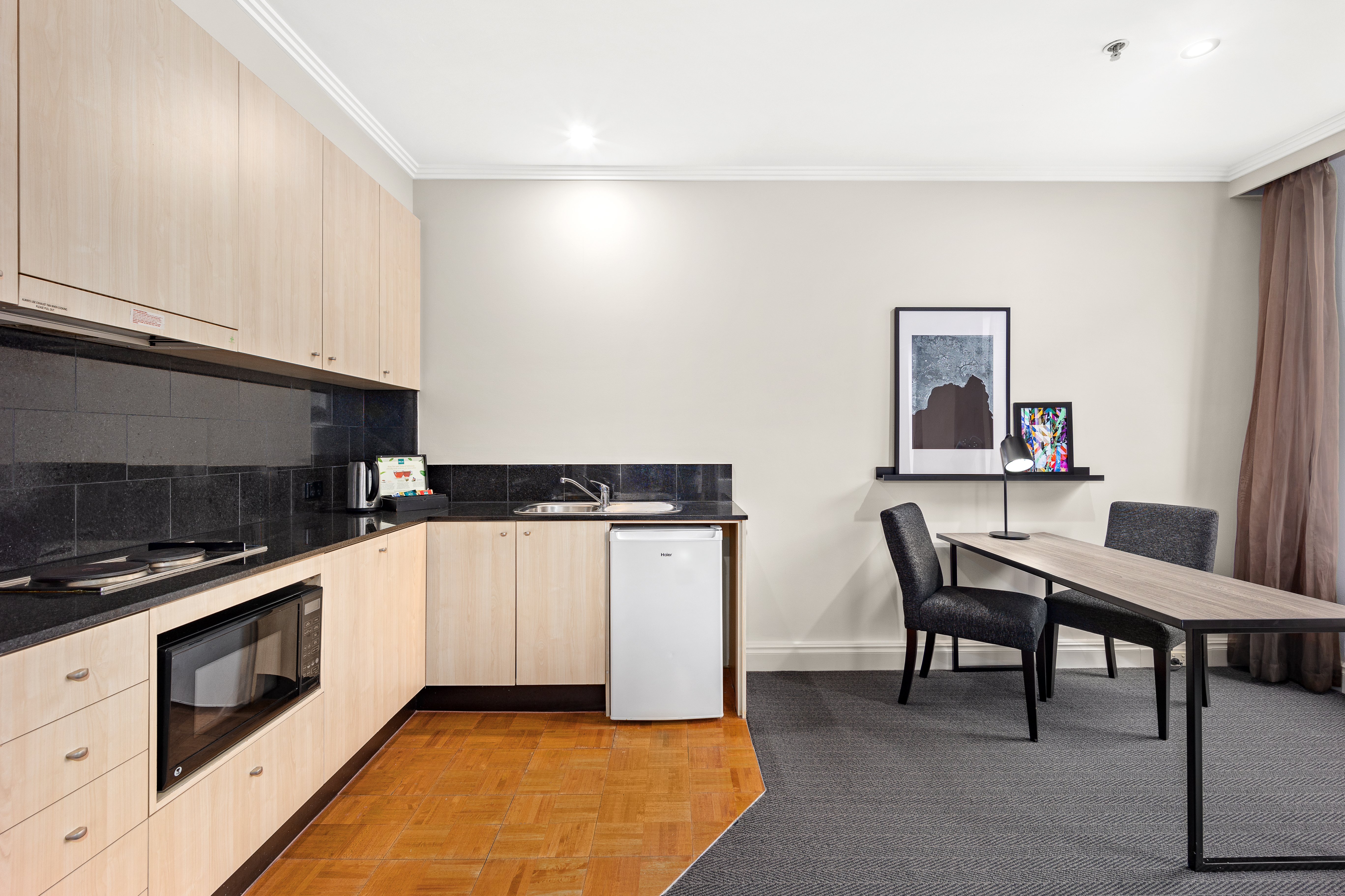 Melbourne City Suites 37/50