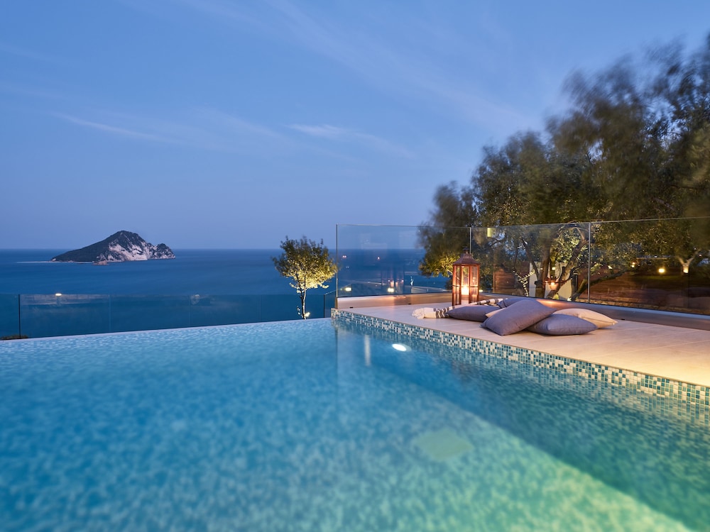 Avra Luxury Villa 35/50