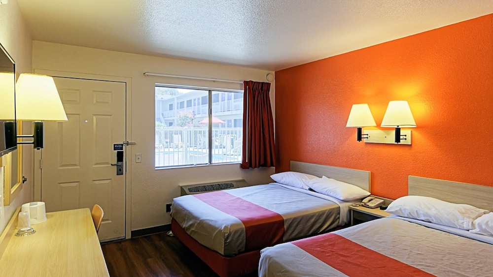 Motel6 Chico, CA 22/39