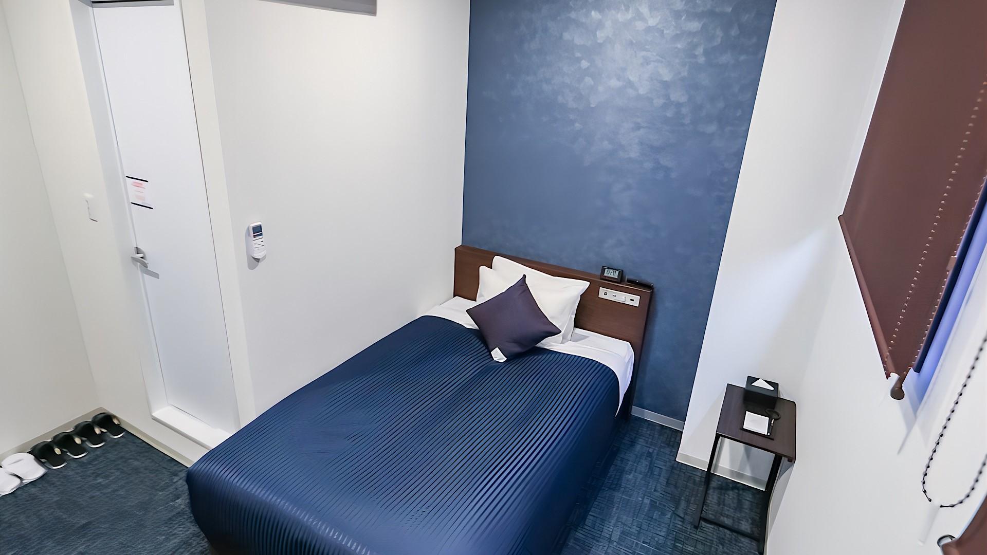 Semi Room, Double Bed
