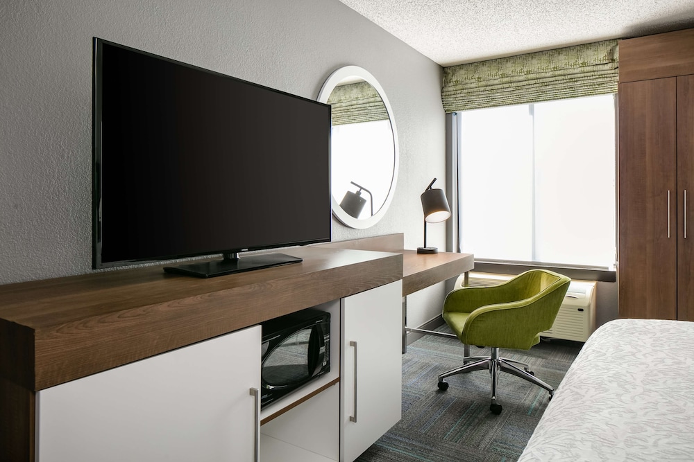 Hampton Inn Iowa City/Coralville 25/54