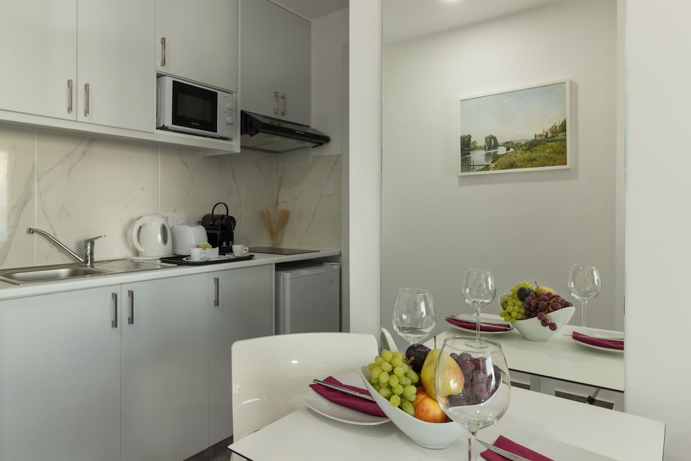 Art & Wine Studios And Apts 35/50